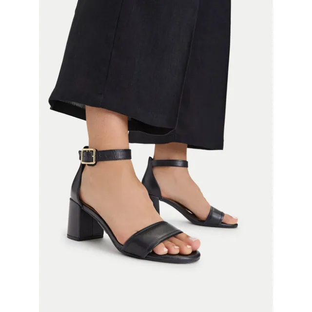 Sandały Clarks Ezoria Mae 26181295 Czarny