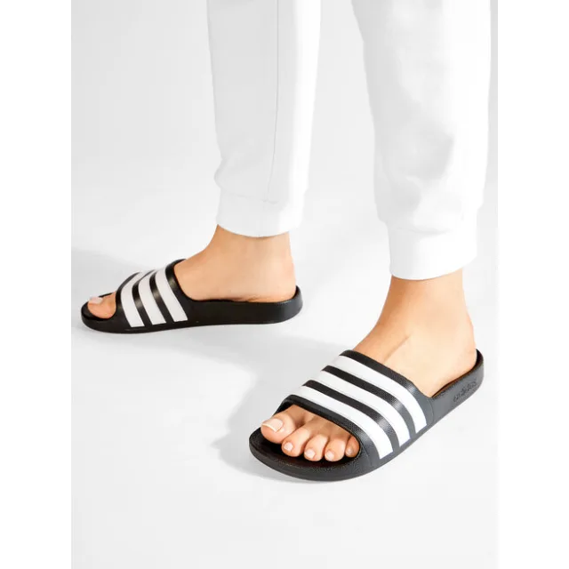 Klapki adidas adilette Aqua K F35556 Czarny