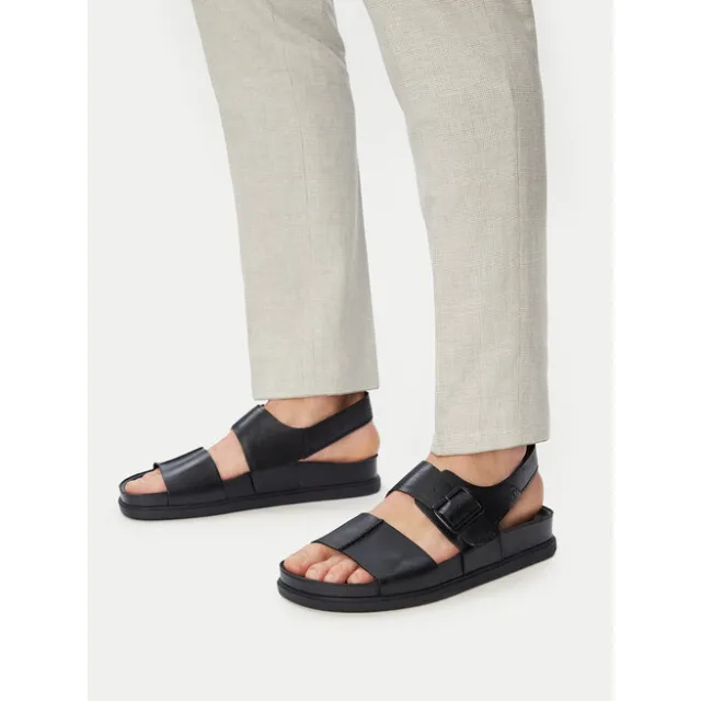 Sandały Clarks Torford Strap 26180896 Czarny