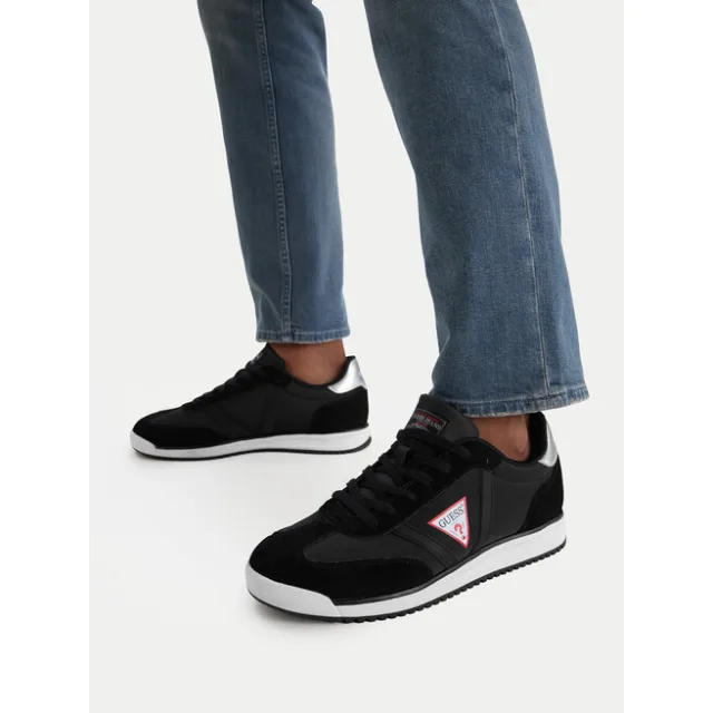 Sneakersy Guess Jeans CWBEO-DELAND-02 WE Czarny