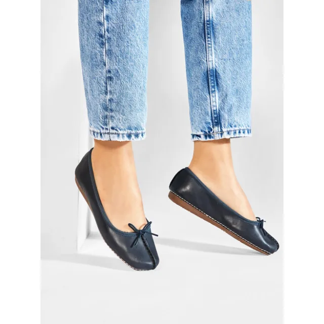 Baleriny Clarks Freckle Ice 203529324 Granatowy