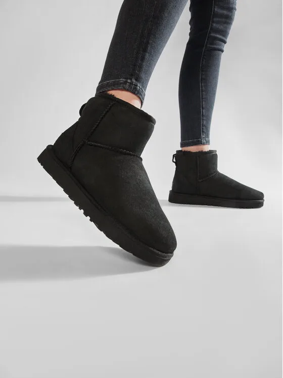 Ugg Śniegowce W Classic Mini II 1016222 Czarny