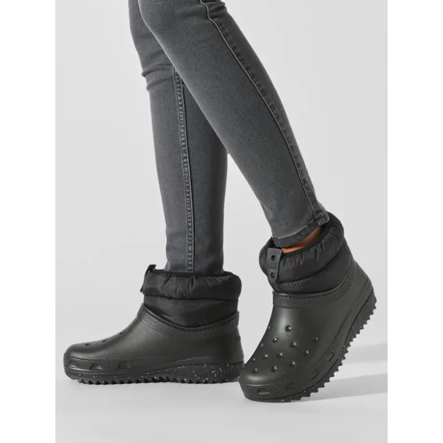 Botki Crocs Classic Neo Puff Shorty Boot W 207311 Czarny
