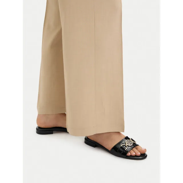 Klapki Nine West CEO-LS6445-01 Czarny