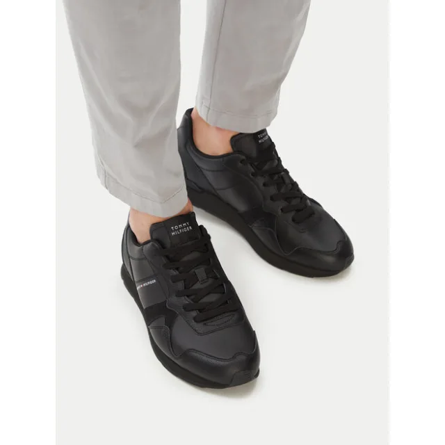 Sneakersy Tommy Hilfiger T Hilfiger Core Lth Runner FM0FM06002 Czarny